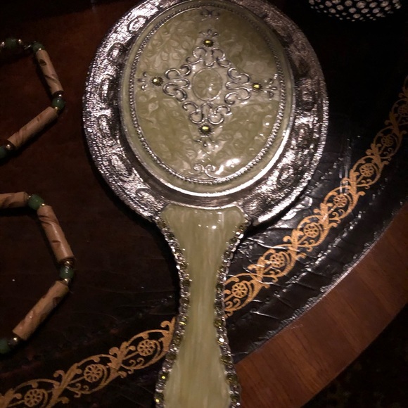 Gorgeous Enamel and Crystal Handy Makeup Mirror - Picture 7 of 8